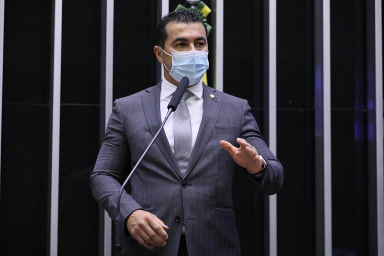 Luis Miranda fez alterações no texto original - (Foto: Najara Araujo/Câmara dos Deputados)