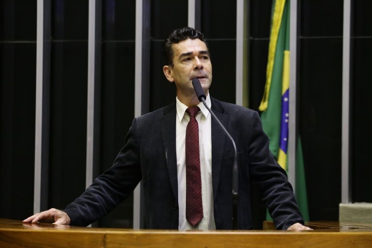 Padre João: conscientização é a melhor forma de levar as pessoas a se protegerem - (Foto: Vinícius Loures/Câmara dos Deputados)