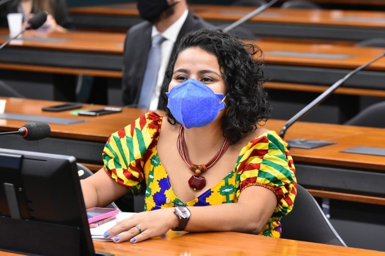 Vivi Reis: não são poucas as situações de emergência social que o País têm vivido - (Foto: Reila Maria/Câmara dos Deputados)