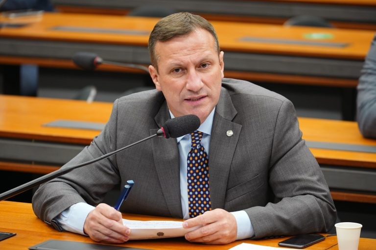 Sanderson: relatório ainda não está fechado - (Foto: Pablo Valadares/Câmara dos Deputados)