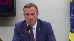 Deputado Sanderson, relator do projeto de lei - (Foto: Reprodução/TV Câmara)