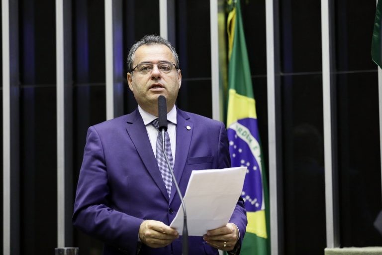 Para Danilo Cabral, o texto é uma medida urgente de combate aos efeitos da pandemia - (Foto: Luis Macedo/Câmara dos Deputados)