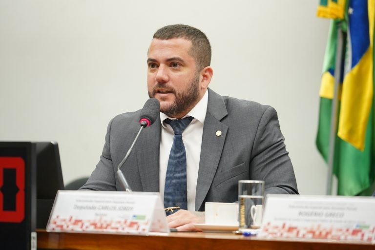 Jordy: relatório sintetiza “desejos da sociedade que ainda não foram materializados” - (Foto: Pablo Valadares/Câmara dos Deputados)