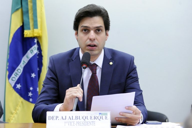 AJ Albuquerque: proposta tem implicações positivas e relevantes - (Foto: Cleia Viana/Câmara dos Deputados)