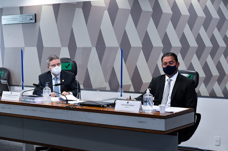 O vice-presidente da CCJ, Antonio Anastasia, e o relator do projeto, Weverton - Leopoldo Silva/Agência Senado