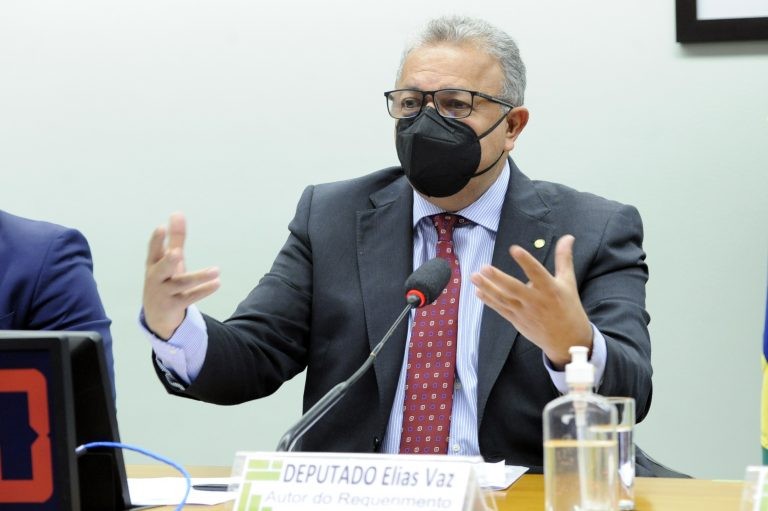 Deputado Elias Vaz, relator da proposta - (Foto: Gustavo Sales/Câmara dos Deputados)
