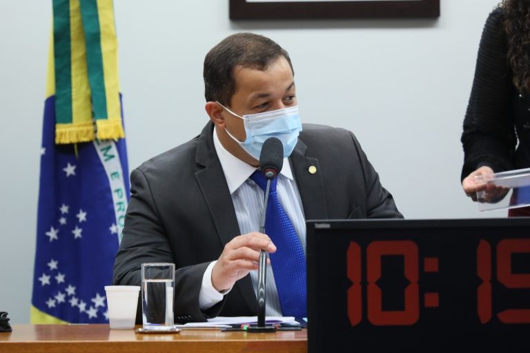 Delegado Pablo: Brasil deixa de arrecadar bilhões ao não regularizar os jogos - (Foto: Cleia Viana/Câmara dos Deputados)