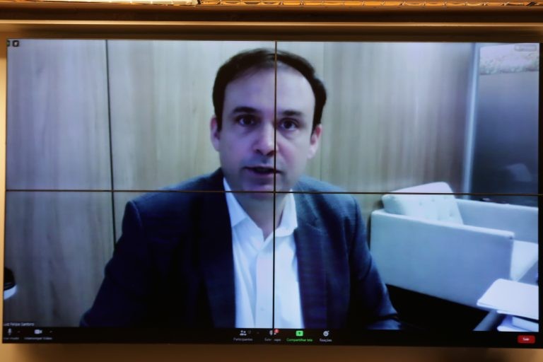 Luiz Felipe Santoro: 87% dos atletas registrados na CBF ganham até 5 salários mínimos - (Foto: Michel Jesus/Câmara dos Deputado)