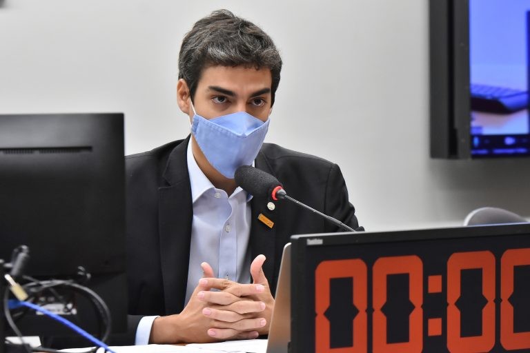 Tiago Mitraud: é desproporcional reservar 10% das vagas para um público-alvo reduzido - (Foto: Reila Maria/Câmara dos Deputados)