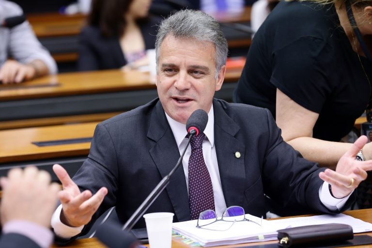 Gilberto Abramo quer saber quem definiu o critério de distribuição dos tratores - (Foto: Michel Jesus/Câmara dos Deputados)