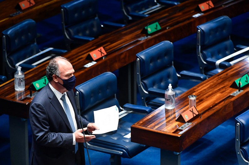 O adiamento foi solicitado pelo senador Fernando Bezerra Coelho (MDB-PE), líder do governo, que tenta costurar um acordo sobre o projeto