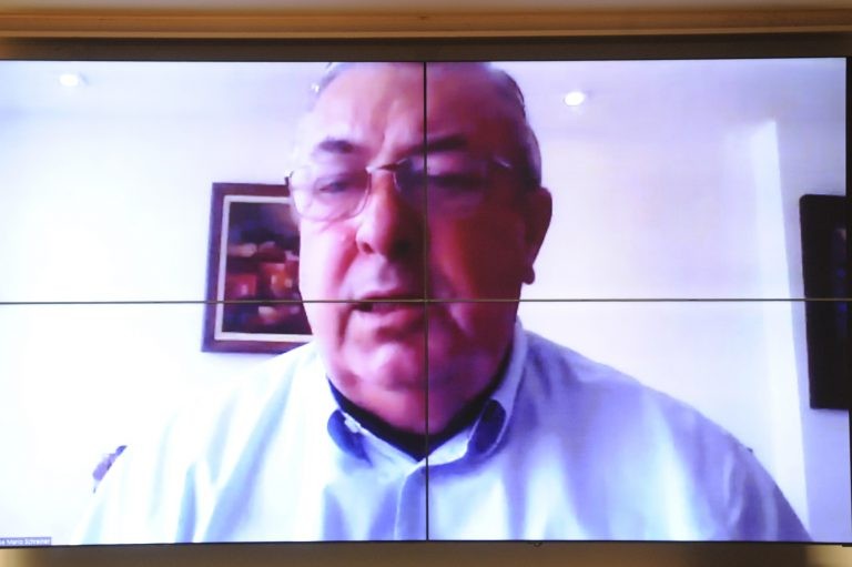 O relator José Mário Schreiner pediu consenso entre produtores rurais e indústria - (Foto: Gustavo Sales/Câmara dos Deputados)