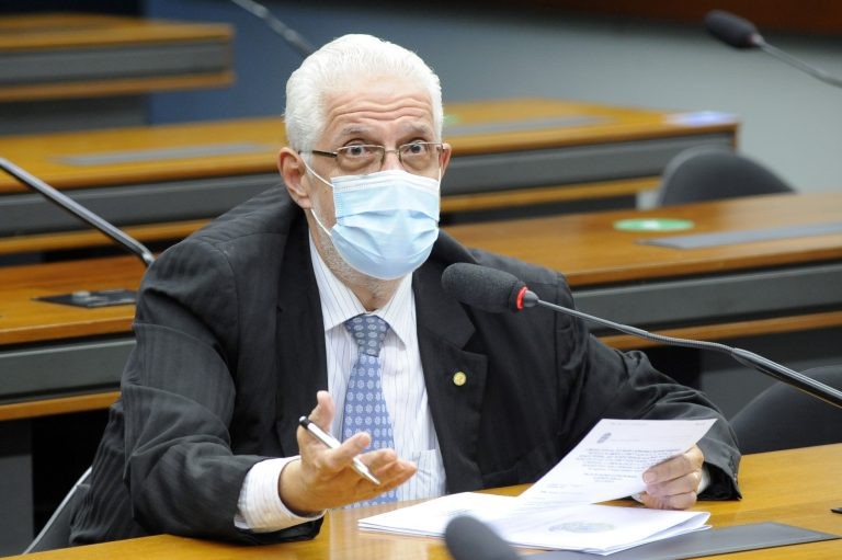 Solla alerta para o risco de o setor privado só querer produzir substâncias mais rentáveis - (Foto: Gustavo Sales/Câmara dos Deputados)