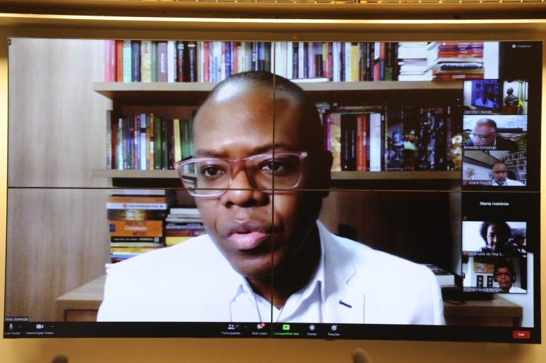 Silvio Almeida, relator da comissão de juristas criada pela Câmara - (Foto: Gustavo Sales/Câmara dos Deputados)