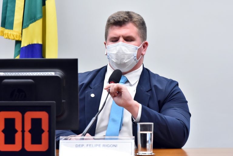 Felipe Rigoni: Dez por cento dos recursos sera?o prioritariamente destinados à acessibilidade - (Foto: Reila Maria/Câmara dos Deputados)