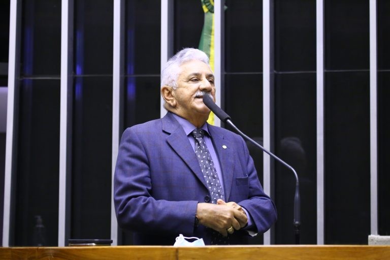 Bosco Costa diz que há situações em que o futuro pai é privado de informações - (Foto: Cleia Viana/Câmara dos Deputados)