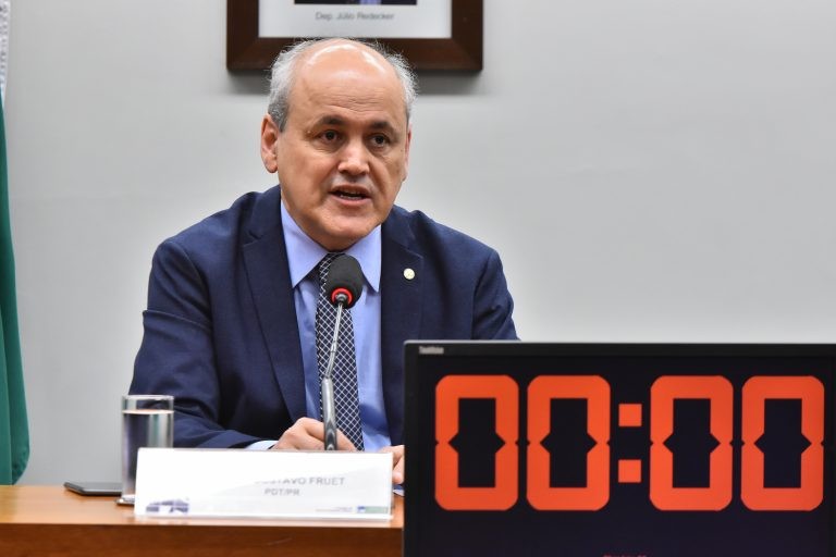 Gustavo Fruet fez mudanças pontuais na proposta - (Foto: Reila Maria/Câmara dos Deputados)