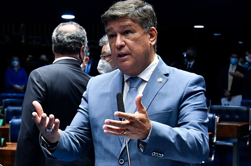 Carlos Viana: "É delicado, é difícil, mas nós não podemos deixar que esse assunto deixe de ter uma resposta satisfatória à população" - Waldemir Barreto/Agência Senado