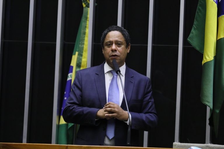 Orlando Silva exclui artigos polêmicos que poderiam possibilitar o rastreamento de usuários - (Foto: Cleia Viana/Câmara dos Deputados)