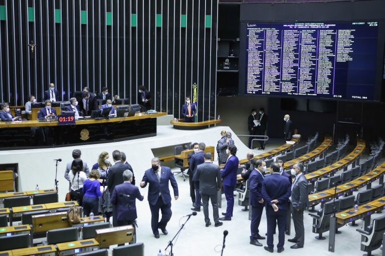 Deputados reunidos em sessão nesta terça - (Foto: Antônio Augusto/Câmara dos Deputados)