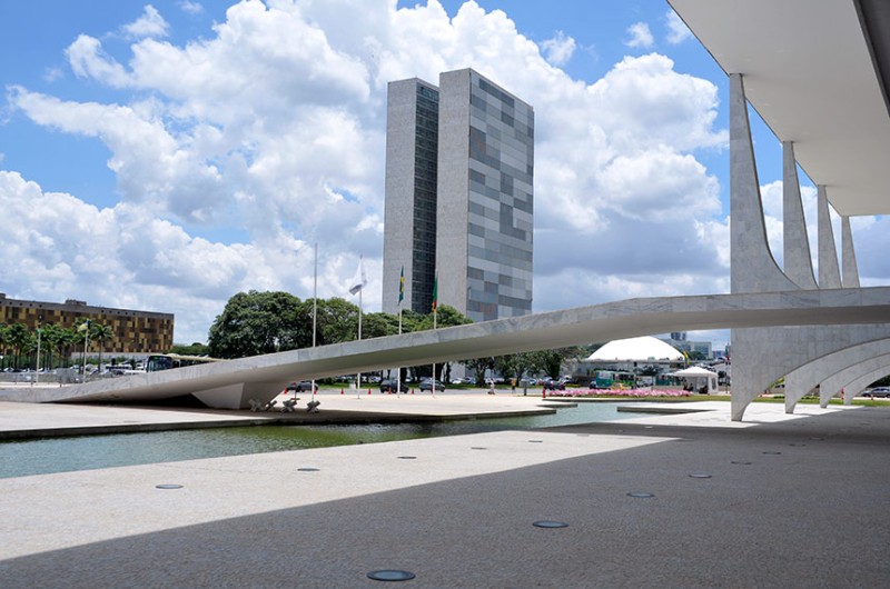 Palácio do Planalto, com Congresso ao fundo: parlamentares precisam debater uma solução que aperfeiçoe o uso das emendas, defendem senadores - Cléber Medeiros/Senado Federal