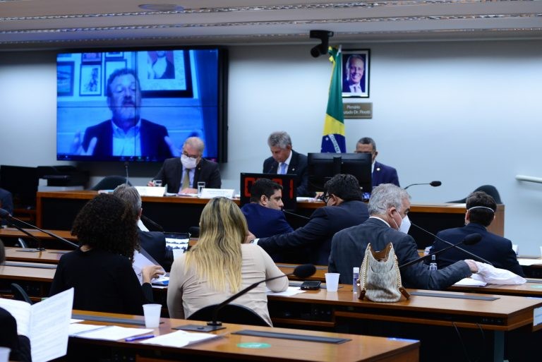 Comissões de Trabalho e de Desenvolvimento Econômico debateram o assunto nesta terça - (Foto: Billy Boss/Câmara dos Deputados)