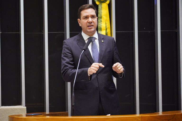 Eduardo Bismarck recomendou a aprovação do texto com algumas mudanças - (Foto: Pablo Valadares/Câmara dos Deputados)