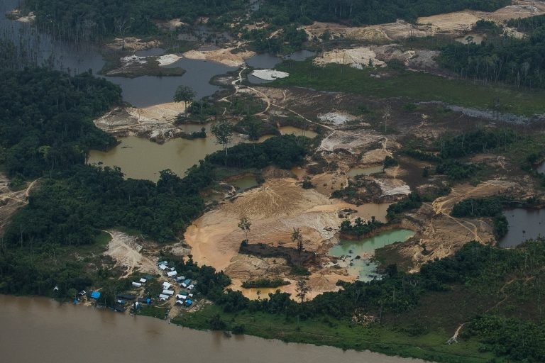 Imagem aérea de garimpo na Terra Indígena Yanomami - (Foto: Bruno Kelly/Amazônia Real)