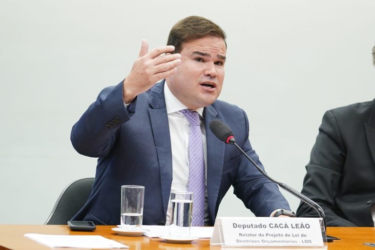 Leão: juízes e desembargadores pedem aposentadoria precoce por não conseguirem ascender na carreira - (Foto: Pablo Valadares/Câmara dos Deputados)