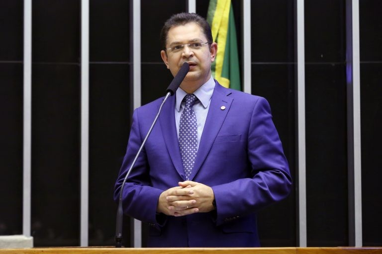 Para Sóstenes, medida conscientizará alunos sobre a importância da preservação do patrimônio público - (Foto: Maryanna Oliveira/Câmara dos Deputados)