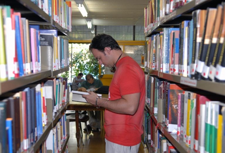 Deputados querem discutir formas de estimular a leitura - (Foto: Divulgação/Agência Brasil)