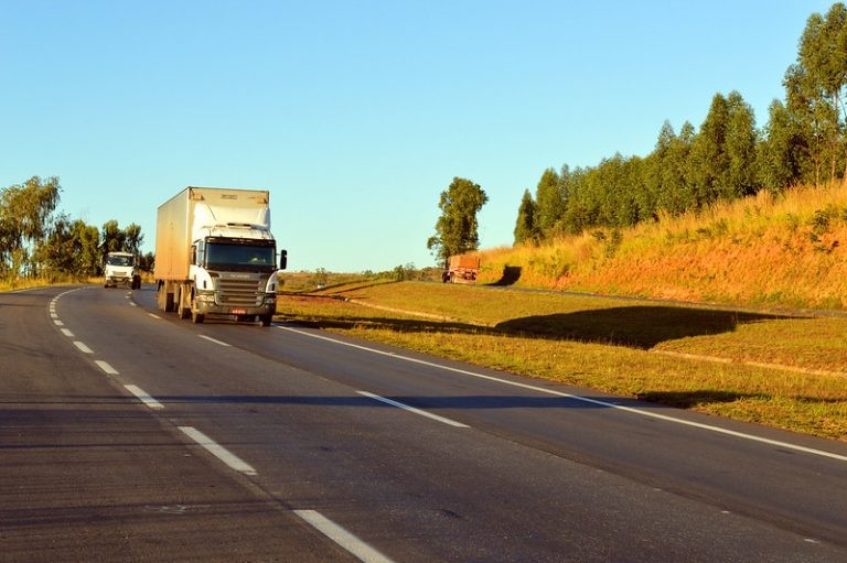 Desde 12 de novembro, condutores precisam fazer o exame toxicológico - (Foto: Miguel Ângelo/CNI)