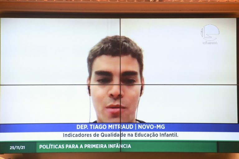 Mitraud: além do acesso, é preciso preocupar-se com a qualidade - (Foto: Paulo Sérgio/Câmara dos Deputados)