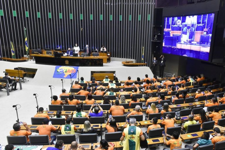 Comissão geral lembrou os 30 anos de criação da carreira dos agentes comunitários - (Foto: Zeca Ribeiro/Câmara dos Deputados)