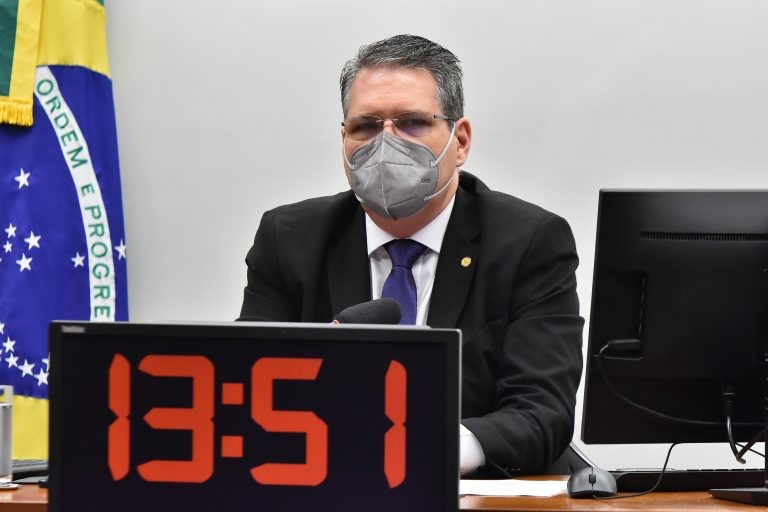Deputado Francisco Jr., que pediu a audiência pública - (Foto: Reila Maria/Câmara dos Deputados)