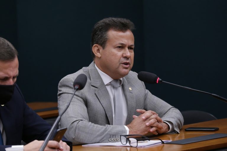 Neucimar Fraga: medida geraria um gasto impraticável com a logística de transporte - (Foto: Michel Jesus/Câmara dos Deputados)