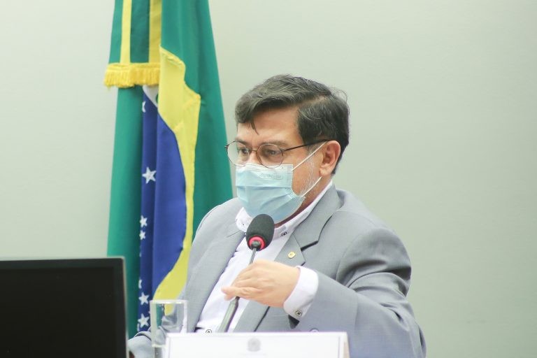 Barbosa: A pessoa com deficiência segurada do Regime Geral de Previdência Social já possui direito à aposentadoria especial - (Foto: Paulo Sérgio/Câmara dos Deputados)