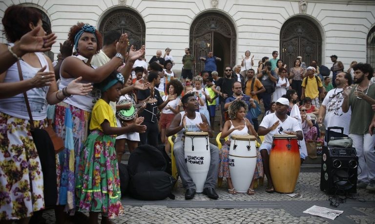 O jongo foi reconhecido pela Unesco, em 2005, como Patrimônio Cultural Brasileiro - (Foto: Fernando Frazão/Agência Brasil)