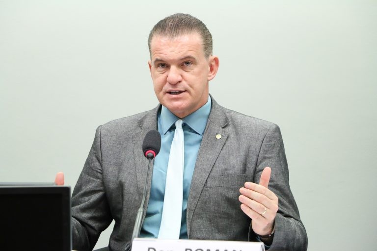 Roman recomendou a aprovação do texto - (Foto: Wesley Amaral/Câmara dos Deputados)