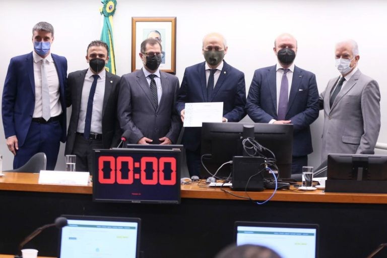 A entrega do prêmio foi realizada nesta quarta-feira (8) - (Foto: Toninho Barbosa/Câmara dos Deputados)