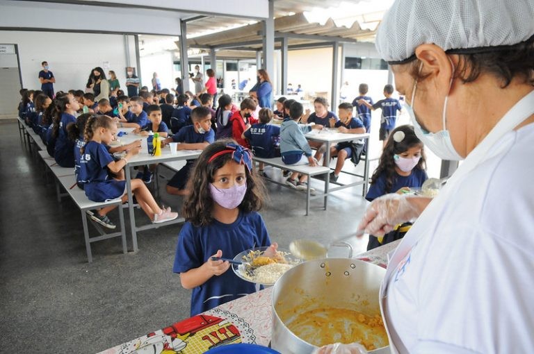 Audiência vai discutir mudança na lei sobre alimentação escolar - (Foto: Alberto Coutinho/GOVBA)