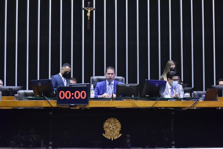 Deputados votaram os projetos nesta sexta-feira - (Foto: Zeca Ribeiro/Câmara dos Deputados)
