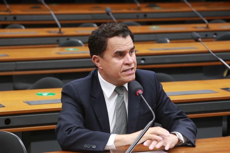 Wilson Santiago recomendou a aprovação, com alterações - (Foto: Paulo Sergio/Câmara dos Deputados)