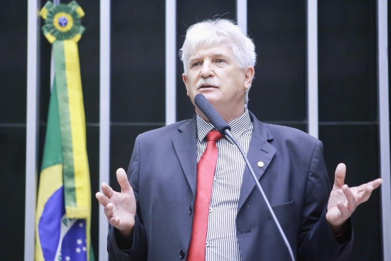 Faleiro incluiu a proibição da pesca esportiva em unidades de conservação de proteção integral - (Foto: Paulo Sérgio/Câmara dos Deputados)