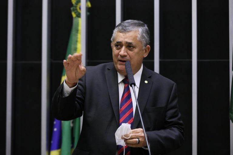 Guimarães: dez anos sem verbas públicas para quem promover a homofobia - (Foto: Michel Jesus/Câmara dos Deputados)