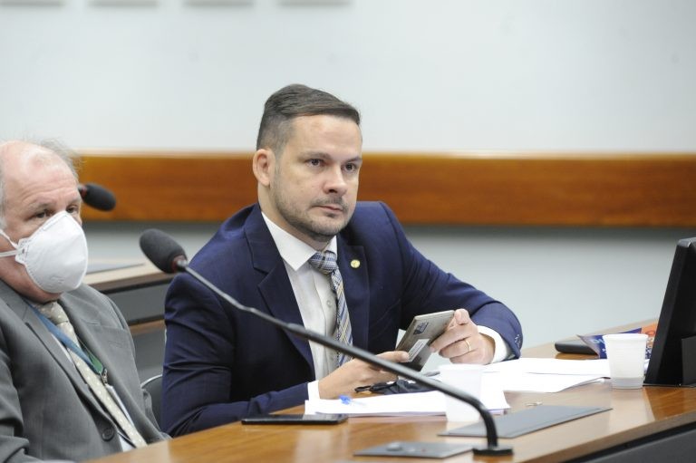 Capitão Alberto Neto: medida visa estimular cadeia de insumos na Amazônia - (Foto: Gustavo Sales/Câmara dos Deputados)