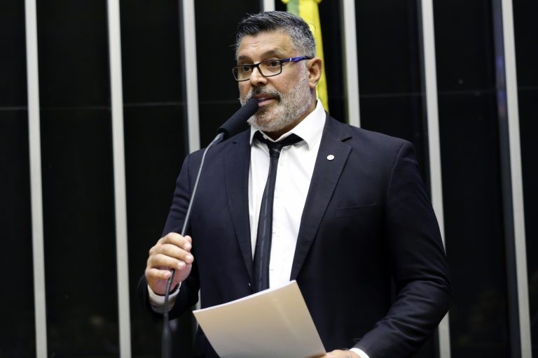 Frota: prioridade já é norma interna de tribunais, projeto quer incluir na lei - (Foto: Michel Jesus/Câmara dos Deputados)