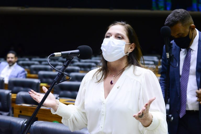 Soraya Santos, relatora do projeto - (Foto: Nilson Bastian /Câmara dos Deputados)