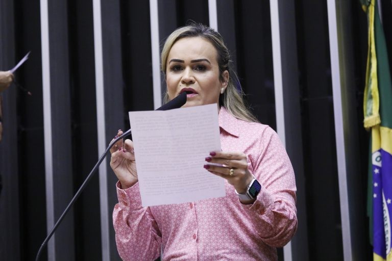 Daniela do Waguinho: proximidade desses serviços junto aos idosos é importante para garantir-lhes a integridade - (Foto: Cleia Viana/Câmara dos Deputados)