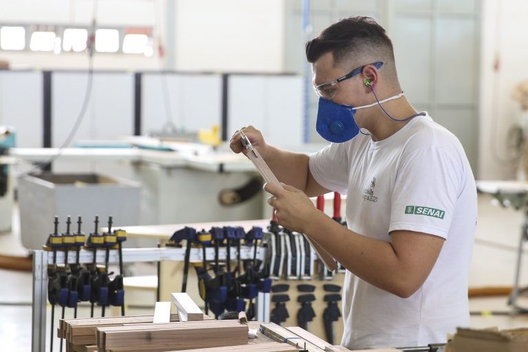 Autores da proposta querem modernizar a educação técnica e profissional no País - (Foto: Moacir Evangelista/Sistema Fibra)